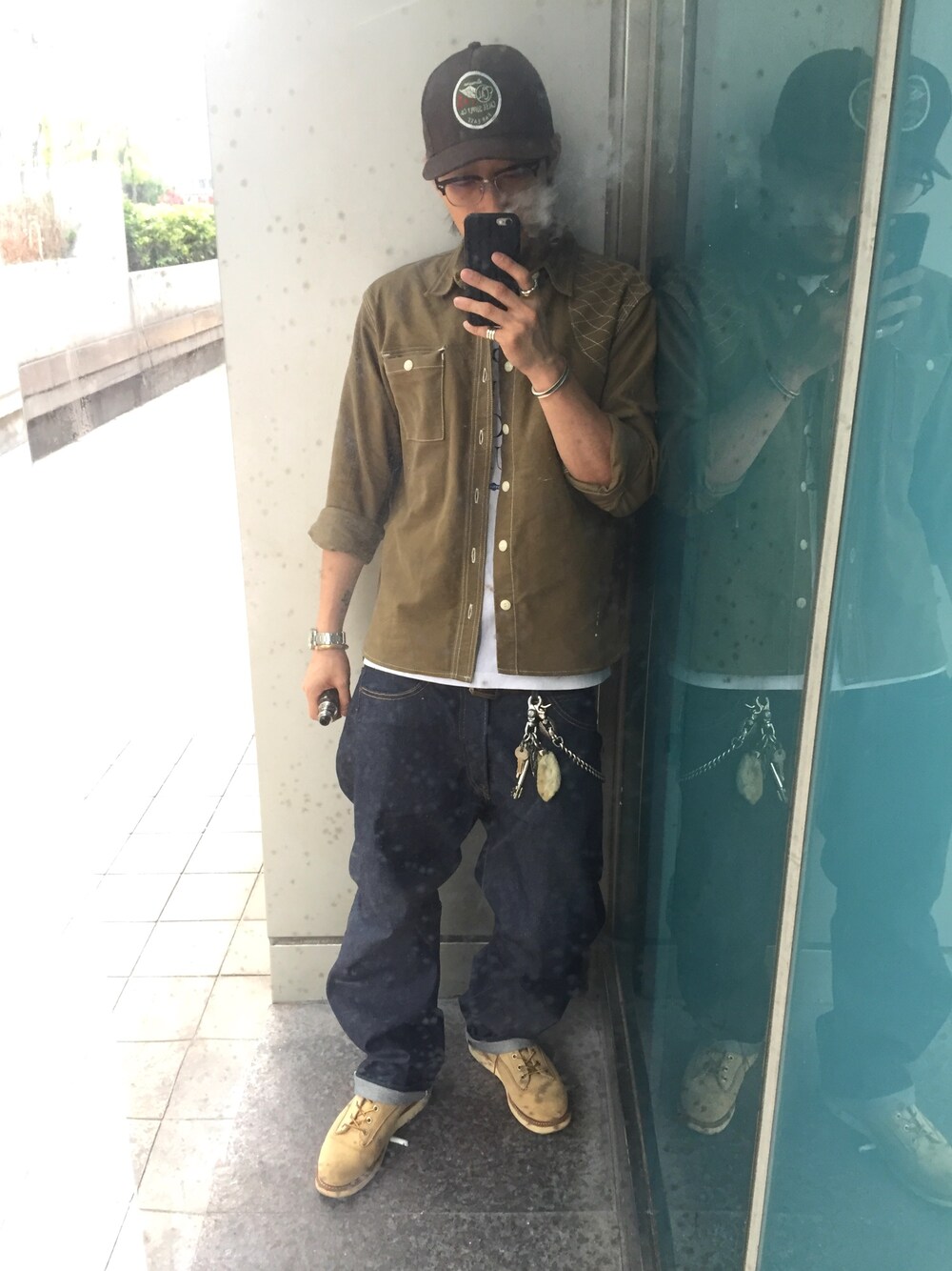「LeeのLEE / リー：45'S Riders 101-B：LM6401-89[AST]（デニムパンツ、ブルー系）」を使った、Ghetto Crookさん（メンズ・175cm）の春コーディネートの1枚目の写真