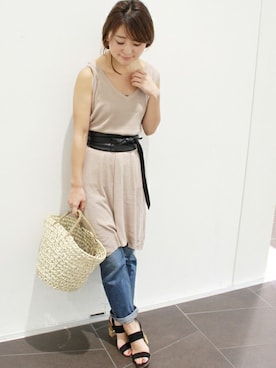 「LIMITLESS LUXURY」｜「アイテム（パンツ）」を使った、MIHOさん（レディース・156cm）の春コーディネート