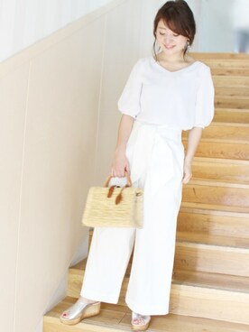 「LIMITLESS LUXURY」｜「アイテム（パンツ）」を使った、MIHOさん（レディース・156cm）の春コーディネート