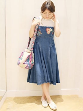 「LIMITLESS LUXURY」｜「アイテム（スリッポン）」を使った、MIHOさん（レディース・156cm）の夏コーディネート