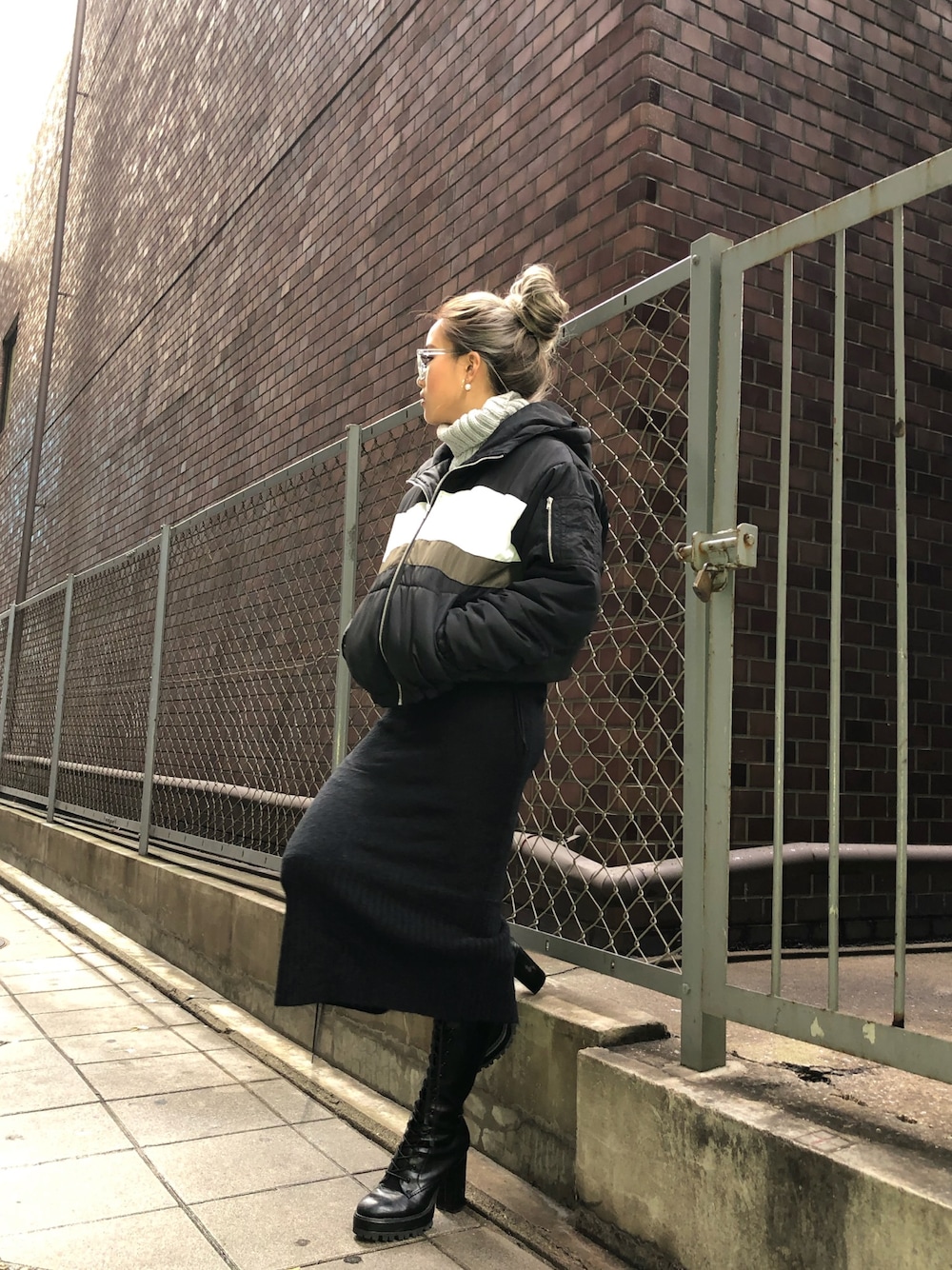 「冬コーデ、プチプラコーデ、ブラック、シンプルコーデ、タートルネック、中綿ジャケット」｜「EGOISTの切替パフィーＪＫ（その他アウター、ブラック系）」を使った、RIKOさん（レディース・157cm）の冬コーディネートの1枚目の写真