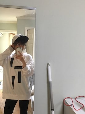 「iFace（アイフェイス）のアイテム（その他）」を使った、良質な石さん（レディース・157cm）の秋コーディネート