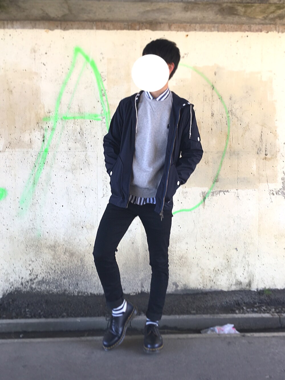 「春コーデ、Champion、Polo Ralph Lauren、LIDnM、Dr.Martens、FREAK’Ｓ STORE、おしゃれさんと繋がりたい」｜「FREAK'S STOREのアイテム（シャツ/ブラウス、グレー系）」を使った、gamさん（メンズ・165cm）の春コーディネートの1枚目の写真