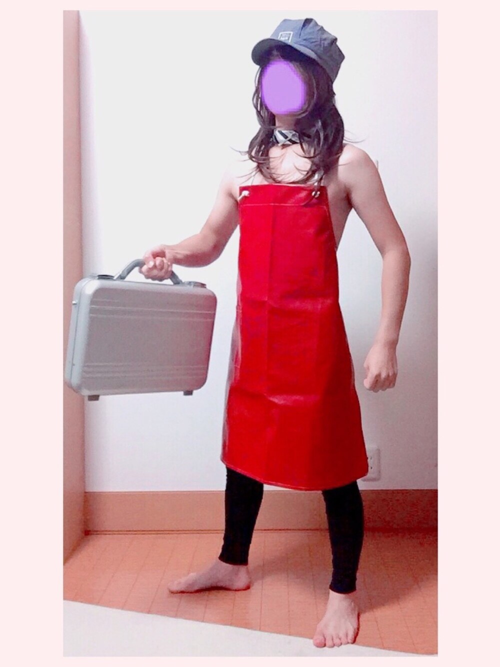 「AUMのアイテム（キャップ、ブルー系）」を使った、AUMさん（メンズ・50cm）の冬コーディネートの1枚目の写真