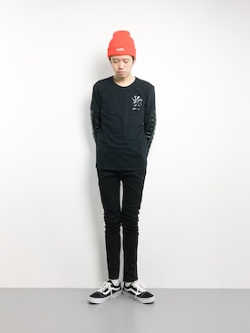 「KaneZ（ケインズ）のアイテム（ニットキャップ/ビーニー）」を使った、まっこいさん（メンズ・176cm）の冬コーディネート