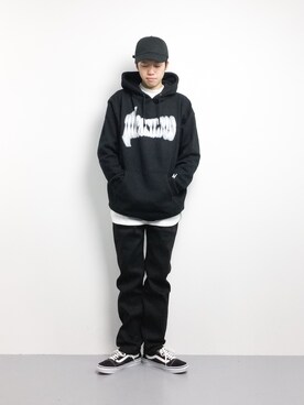 「MONKEY TIME（モンキータイム）のアイテム（パーカー）」を使った、まっこいさん（メンズ・176cm）の冬コーディネート
