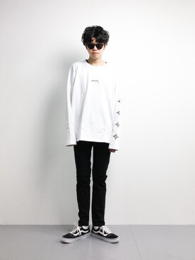 「MONKEY TIME（モンキータイム）のアイテム（Tシャツ/カットソー）」を使った、まっこいさん（メンズ・176cm）の冬コーディネート