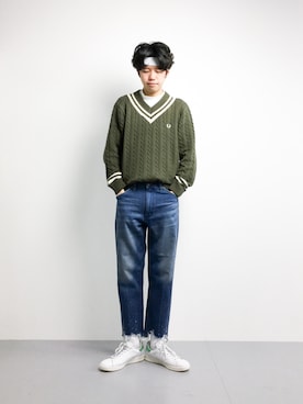 「FRED PERRY（フレッドペリー）のアイテム（ニット/セーター）」を使った、まっこいさん（メンズ・176cm）の冬コーディネート