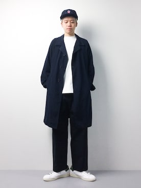 「ネイビー×ホワイト」｜「アイテム（ステンカラーコート）」を使った、まっこいさん（メンズ・178cm）の春コーディネート