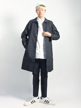 「ネイビー×ホワイト」｜「アイテム（ステンカラーコート）」を使った、まっこいさん（メンズ・178cm）の夏コーディネート
