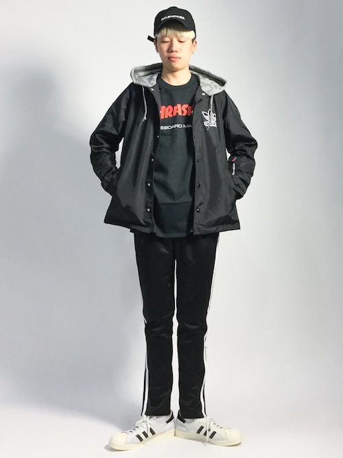 adidas（アディダス）の「オリジナルス ウィンドブレーカー