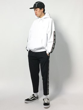 「FILA（フィラ）のアイテム（パンツ）」を使った、まっこいさん（メンズ・178cm）の秋コーディネート