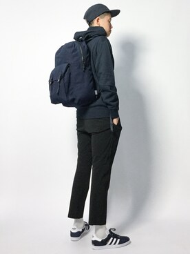 「C6（シーシックス）のアイテム（バッグ）」を使った、まっこいさん（メンズ・178cm）の秋コーディネート