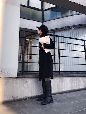 「帽子」｜「アイテム（クラッチバッグ）」を使った、Satomiさん（レディース・162cm）の冬コーディネート