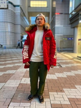 「アイテム（ミリタリージャケット、レッド系）」を使った、purinさん（メンズ・173cm）の秋コーディネート