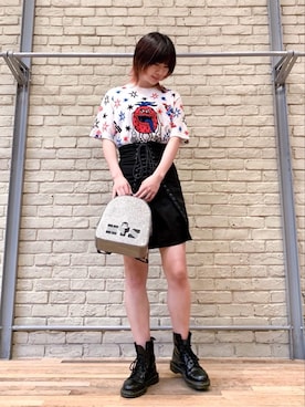 「アイテム（バックパック/リュック、シルバー系）」を使った、YUNさん（レディース・168cm）の春コーディネート