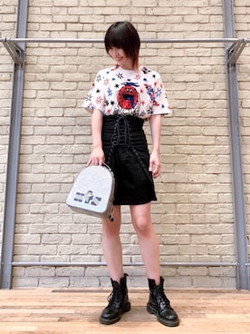 「アイテム（バックパック/リュック、シルバー系）」を使った、YUNさん（レディース・168cm）の春コーディネート