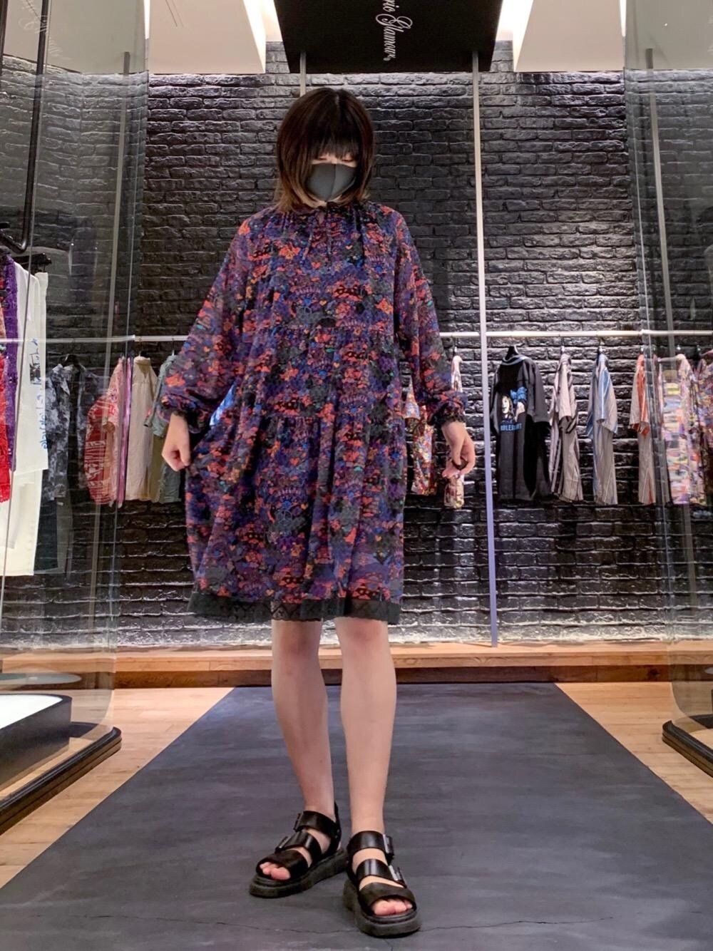 PSYCHEDELIC HYS BEAR柄 ティアードワンピースを使った人気