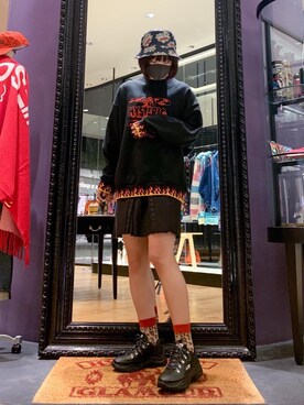 「ロックコーデ」｜「アイテム（スウェット）」を使った、YUNさん（レディース・168cm）の秋コーディネート