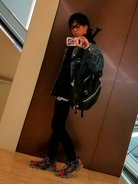 「UNIQLO（ユニクロ）のWOMEN ウルトラストレッチジーンズ（デニムパンツ）」を使った、kzkbirdさん（メンズ・171cm）の冬コーディネート