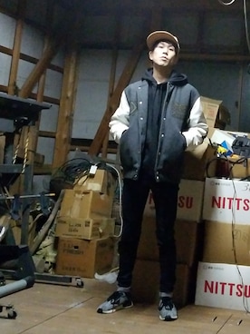 「UNIQLO（ユニクロ）のWOMEN ウルトラストレッチジーンズ（デニムパンツ）」を使った、kzkbirdさん（メンズ・171cm）の冬コーディネート