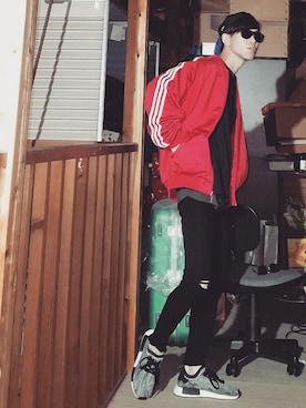 「UNIQLO（ユニクロ）のWOMEN ウルトラストレッチジーンズ（デニムパンツ）」を使った、kzkbirdさん（メンズ・172cm）の春コーディネート