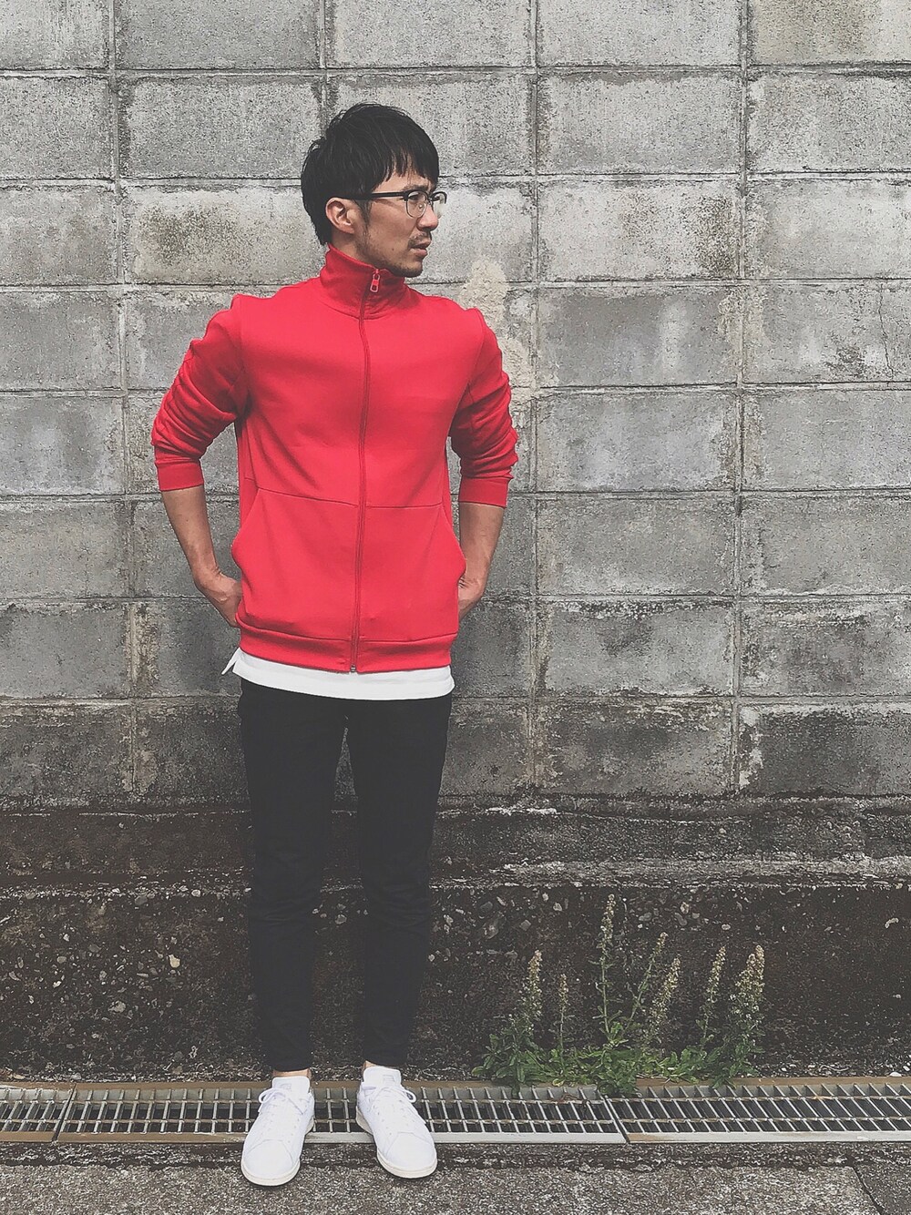 「ジャージ、休日スタイル、スポーツミックス、アディダス、スタンスミス」｜「adidasのadidas/アディダス STAN SMITH/スタンスミス （スニーカー、ホワイト系）」を使った、☻おなつ☻さん（メンズ・170cm）の春コーディネートの1枚目の写真