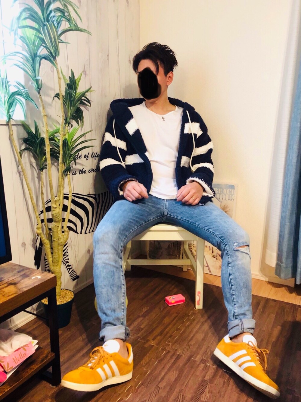 「デニム、H&M、しまむら、クロムハーツ、ボーダー、アディダス、いいね、save、フォローお願いします🤑」｜「H&Mのアイテム（デニムパンツ、ブルー系）」を使った、Tatsu1987さん（メンズ・174cm）の冬コーディネートの1枚目の写真