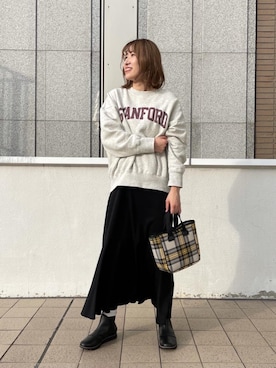 「ﾋﾞｯｸﾞｼﾙｴｯﾄ」｜「アイテム（ブーツ）」を使った、清水　オデット エ オディール スタッフさん（レディース・164cm）の秋コーディネート
