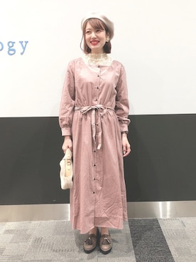 「くすみピンク」｜「アイテム（ハンチング/ベレー帽）」を使った、いがいはるかさん（レディース・157cm）の秋コーディネート