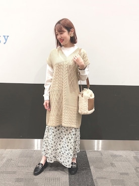 「Aラインスカート」｜「アイテム（ローファー）」を使った、いがいはるかさん（レディース・157cm）の秋コーディネート