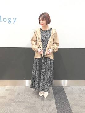 「小花柄ワンピース」｜「アイテム（ジャケット/アウター）」を使った、いがいはるかさん（レディース・159cm）の春コーディネート