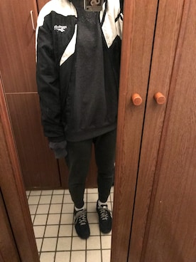 「UNIQLO（ユニクロ）のアイテム（パンツ、グレー系）」を使った、momoさん（レディース・169cm）の春コーディネート