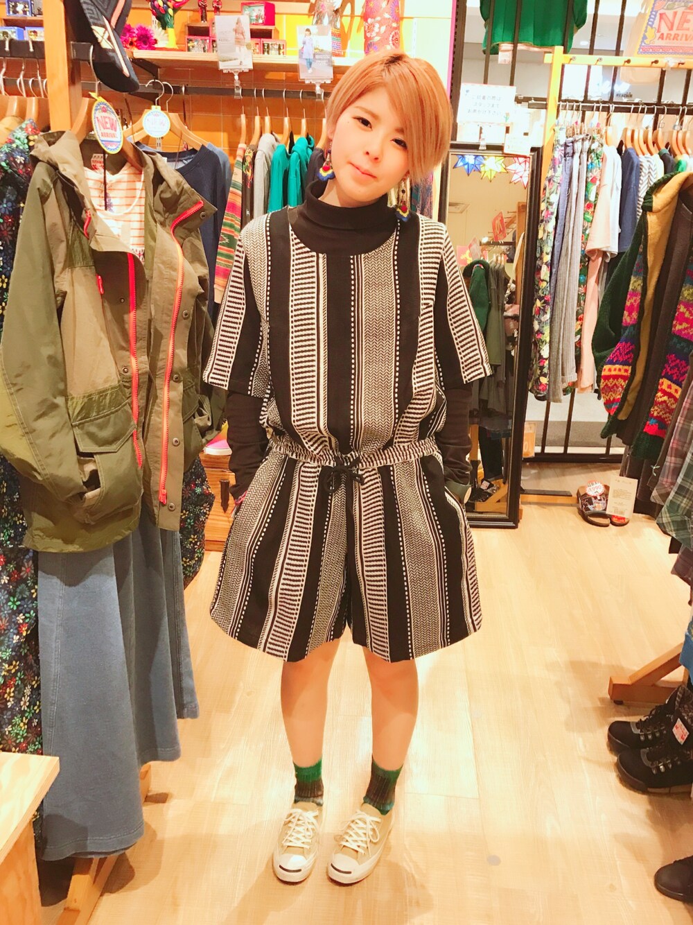 「TITICACAのアイテム（つなぎ/オールインワン、ブラック系）」を使った、miiさん（レディース・154cm）の春コーディネートの1枚目の写真