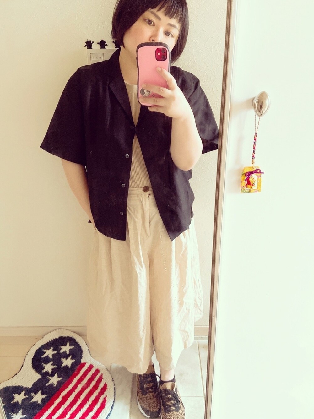 「シャツ好き集まれ、リネンブレンドオープンカラーシャツ、リネンコットンワイドパンツ、UNIQLO、GU、ワッフルクルーネックＴ、ママコーデ、ママファッション、低身長コーデ、お洒落さんとつながりたい」｜「UNIQLOのリネンブレンドオープンカラーシャツ（半袖）（シャツ/ブラウス、ブラック系）」を使った、ゆうき◡̈⋆さん（レディース・150cm）の夏コーディネートの1枚目の写真