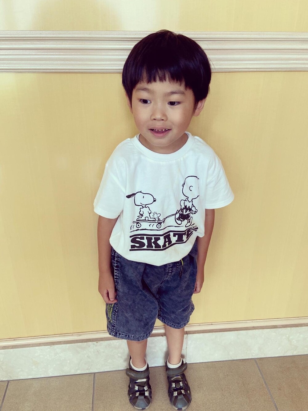 「ピーナッツ(PEANUTS)、ブリーズ、5歳、年長、男の子、インディゴデニム、夏セールで買いました、キッズファッション、夏コーデ、813 YUUKI 6」｜「PEANUTSのPEANUTSコラボ 3柄プリントTシャツ(スヌーピー)（Tシャツ/カットソー、ホワイト系）」を使った、ゆうき◡̈⋆さん（キッズ・110cm）の夏コーディネートの1枚目の写真