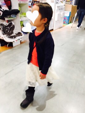 「UNIQLO（ユニクロ）のアイテム（カーディガン/ボレロ、ブルー系）」を使った、KiKiさん（キッズ・138cm）の春コーディネート