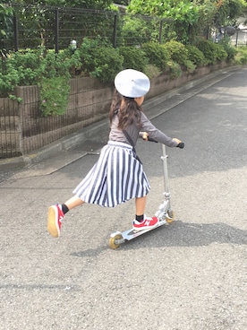 「3coins（3coins）のアイテム（帽子、グレー系）」を使った、KiKiさん（キッズ・138cm）の秋コーディネート