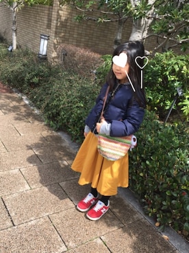「しまむら（シマムラ）のアイテム（スカート、イエロー系）」を使った、KiKiさん（キッズ・138cm）の春コーディネート