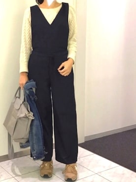 「白ニット」｜「アイテム（つなぎ/オールインワン）」を使った、かえさん（レディース・161cm）の春コーディネート