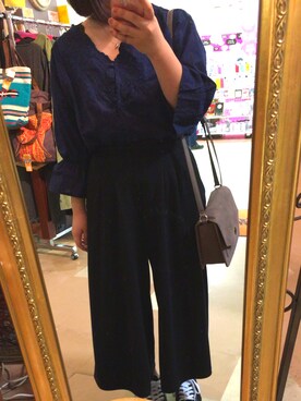 「Honeys（ハニーズ）のレースタンクトップ（タンクトップ、ブラック系）」を使った、CHIHIROさん（レディース・143cm）の秋コーディネート