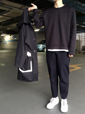 KIRI is wearing VOAAOV "【VOAAOV】  sleek print pocket food coat"