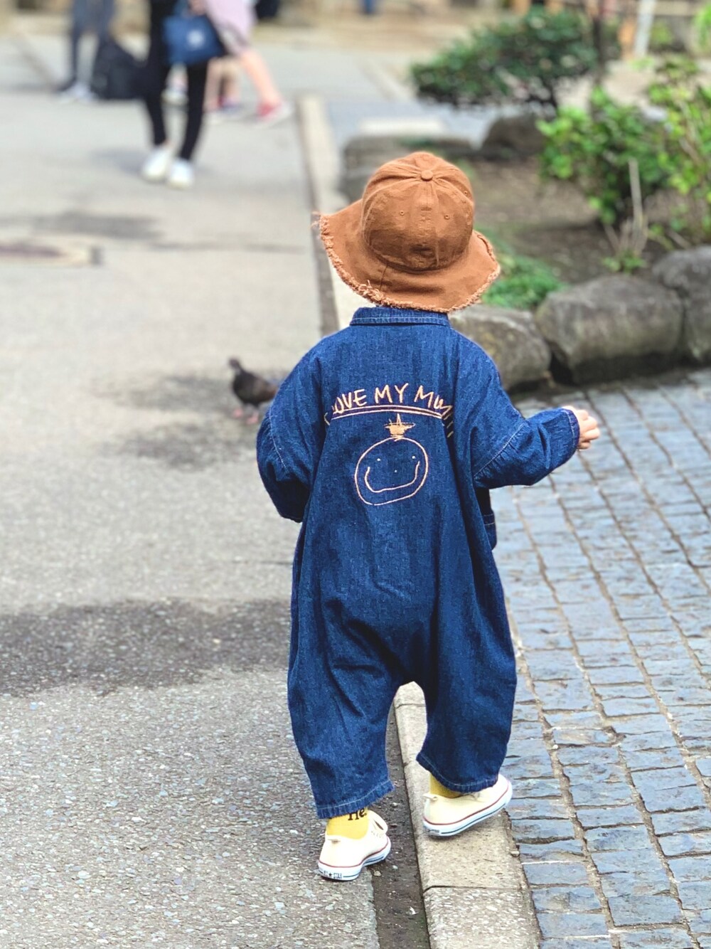 「つなぎ、2歳、韓国子供服、むすこーで」｜「no brandのアイテム（つなぎ/オールインワン、ブルー系）」を使った、はこはこさん（キッズ・90cm）の冬コーディネートの1枚目の写真