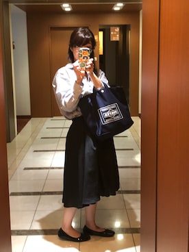 「iFace（アイフェイス）のアイテム（その他）」を使った、貴代さん（レディース・157cm）の秋コーディネート