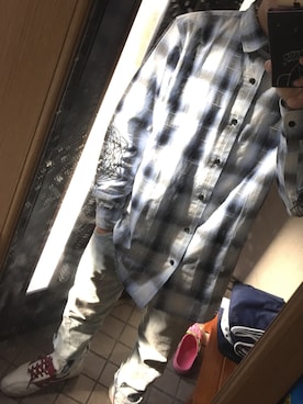 「PARADOX（パラドックス）のPARADOX/パラドックス/RELAXING SHIRTS（シャツ/ブラウス、ブルー系）」を使った、Junyaさん（メンズ・166cm）の冬コーディネート