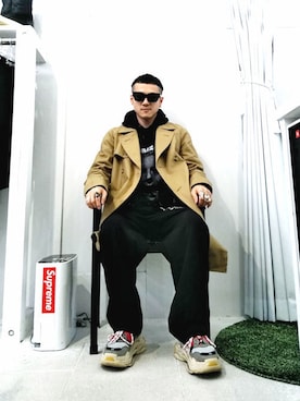 「vetements」｜「アイテム（トレンチコート）」を使った、アールさん（メンズ・172cm）の冬コーディネート