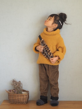 「マスタードイエロー」｜ゆ＆りさん（キッズ・110cm）の冬コーディネート