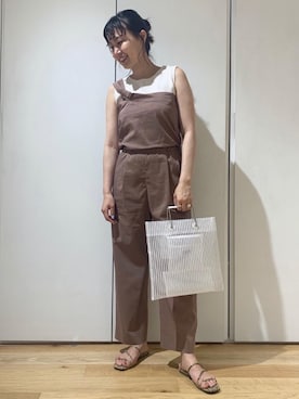 「green label relaxing（グリーンレーベルリラクシング）のアイテム（サロペット/オーバーオール）」を使った、Miyukiさん（レディース・158cm）の夏コーディネート