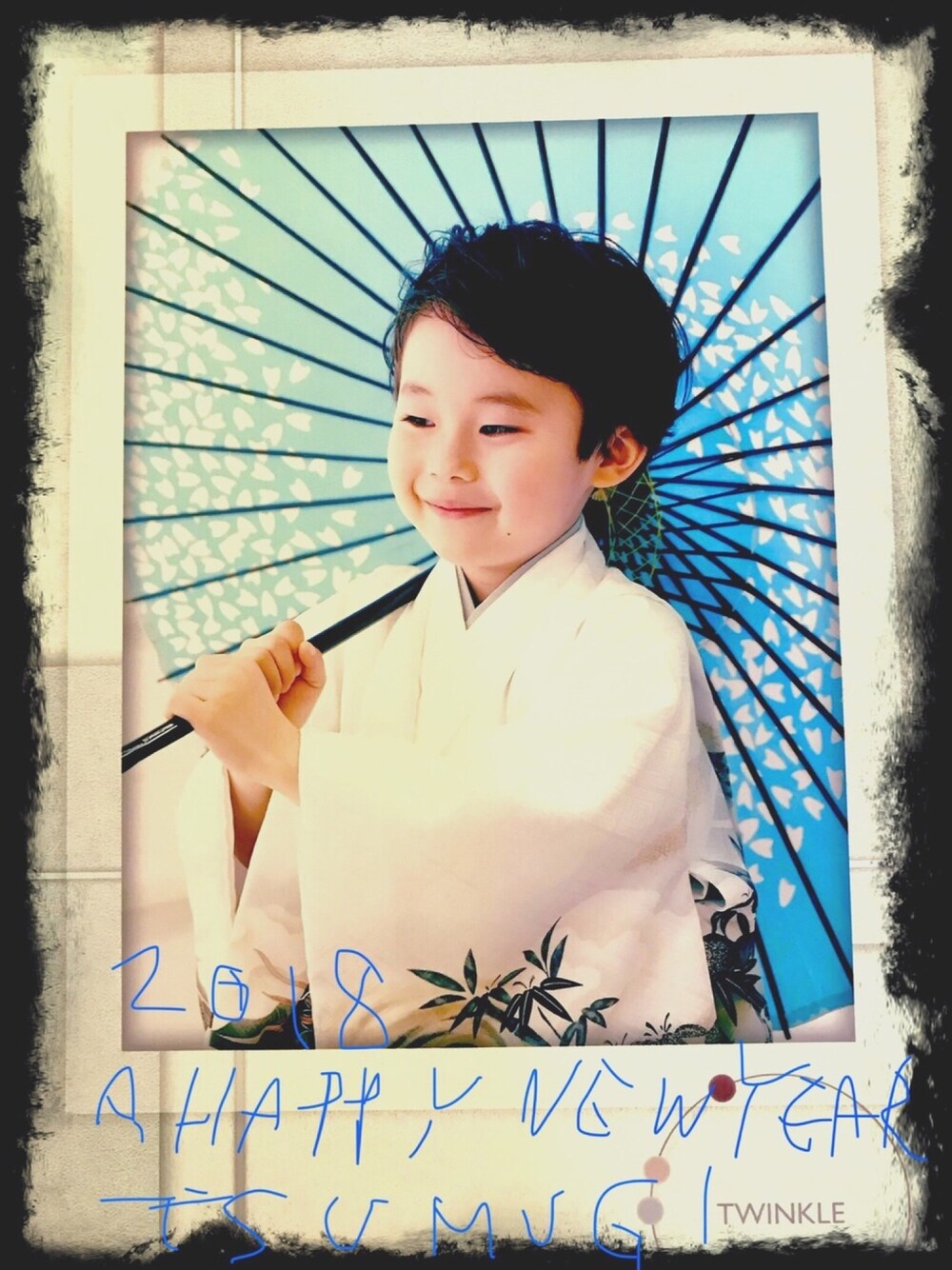 「スタジオアリス、あけましておめでとうございます！、今年もよろしくお願いします、着物、七五三、お手伝いさん、家政婦は見た」｜「父誤算のアイテム（ブラジャー、その他）」を使った、Tsumugiさん（キッズ・100cm）の冬コーディネートの1枚目の写真