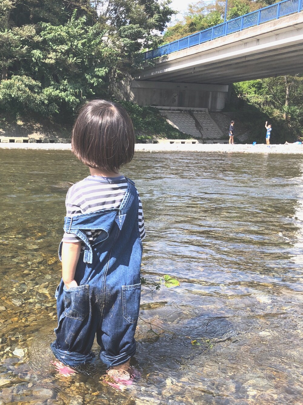 「オーバーオール、オーバーサイズ、重量オーバー」｜「取り残された子のアイテム（ショーツ、その他）」を使った、Tsumugiさん（キッズ・120cm）の秋コーディネートの1枚目の写真